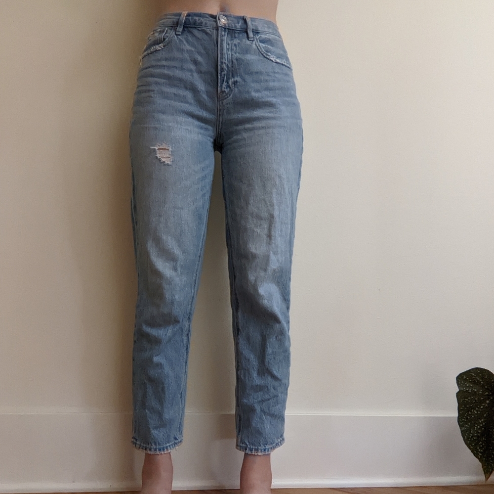 American eagle 90's boyfriend jeans, light wash, size 2